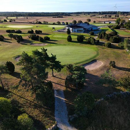 Отель Naer Golfklubb Stugbyn Ljugarn Экстерьер фото