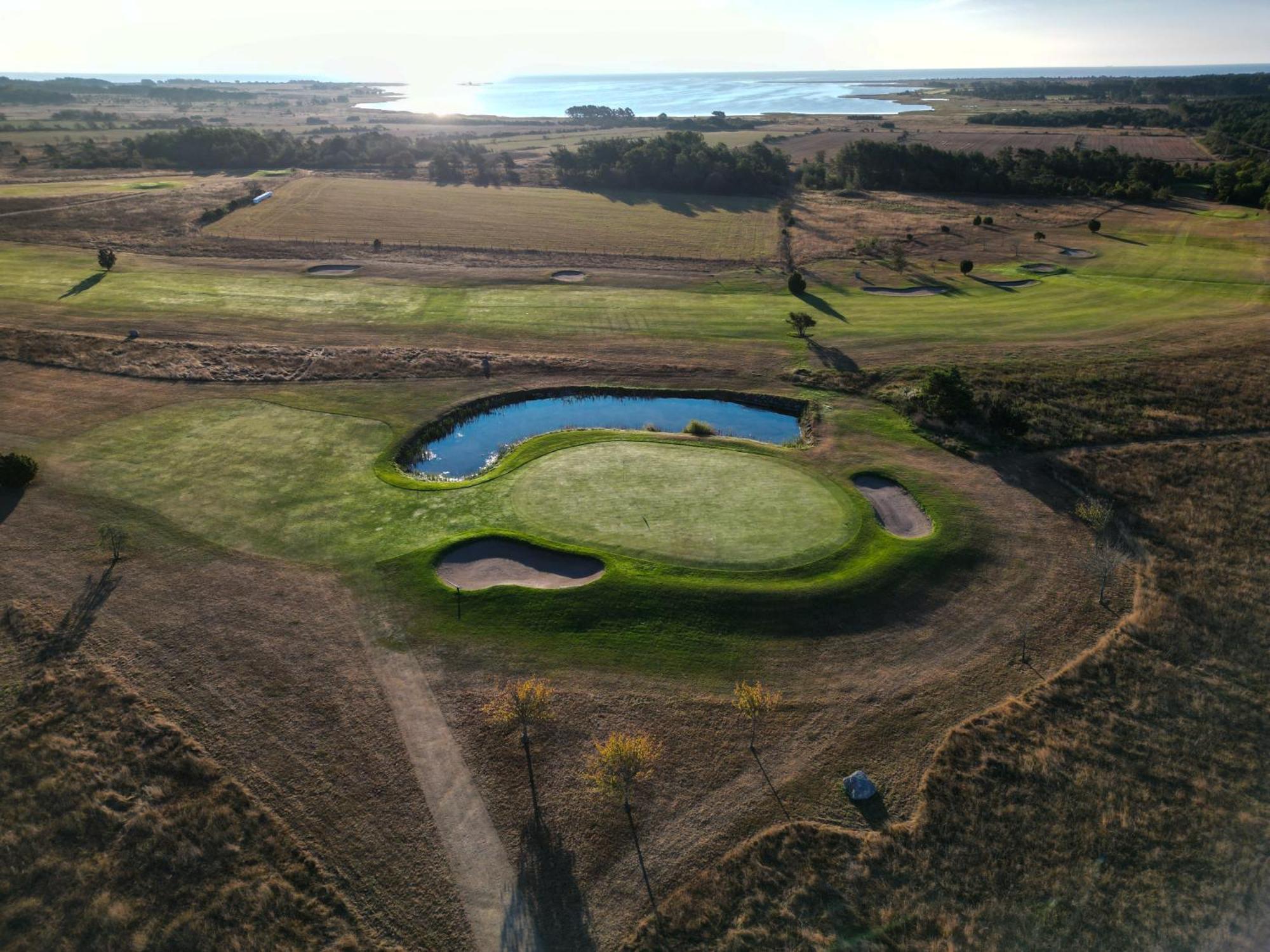 Отель Naer Golfklubb Stugbyn Ljugarn Экстерьер фото